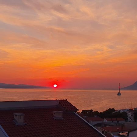 Apartment With Sea View Baška Voda Buitenkant foto