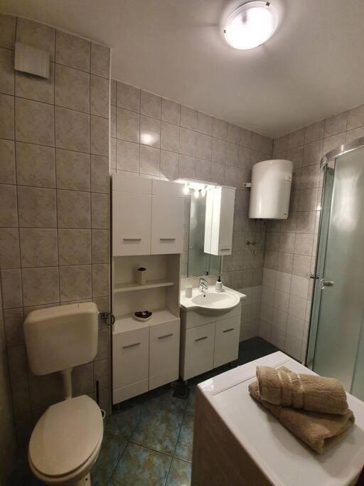 Apartment With Sea View Baška Voda Buitenkant foto