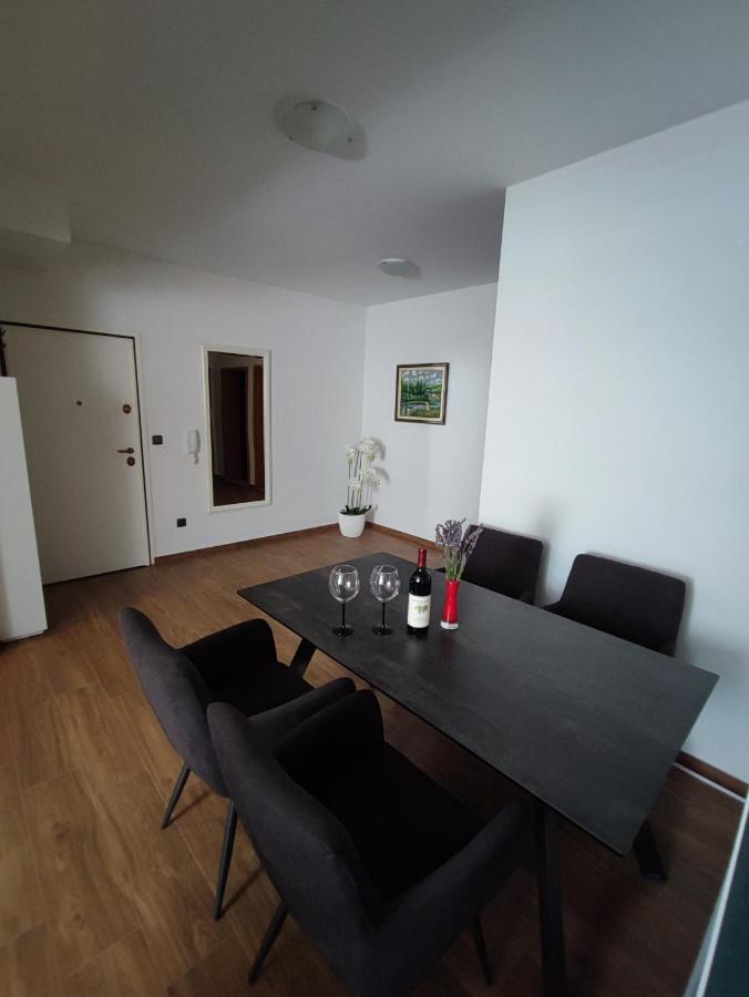 Apartment With Sea View Baška Voda Buitenkant foto