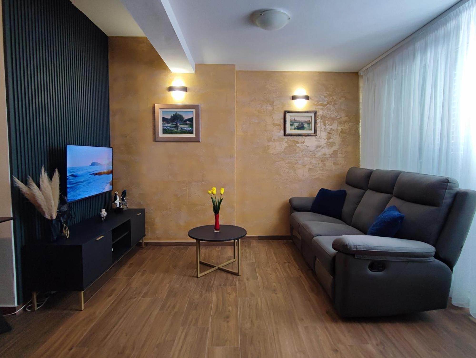Apartment With Sea View Baška Voda Buitenkant foto